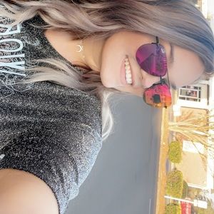 Meet your Posher, Ava